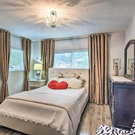 Shady And Eclectic Fort Lauderdale Dwelling With Yard! エクステリア 写真