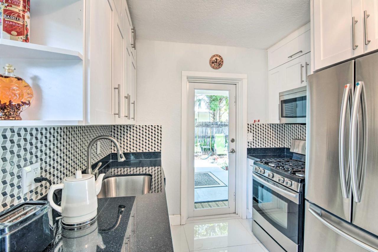Shady And Eclectic Fort Lauderdale Dwelling With Yard! エクステリア 写真