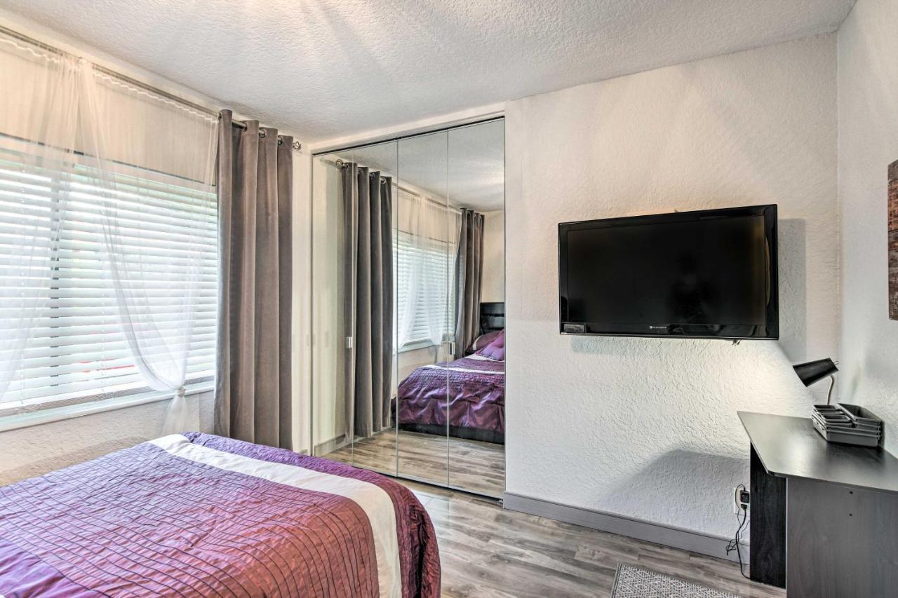 Shady And Eclectic Fort Lauderdale Dwelling With Yard! エクステリア 写真
